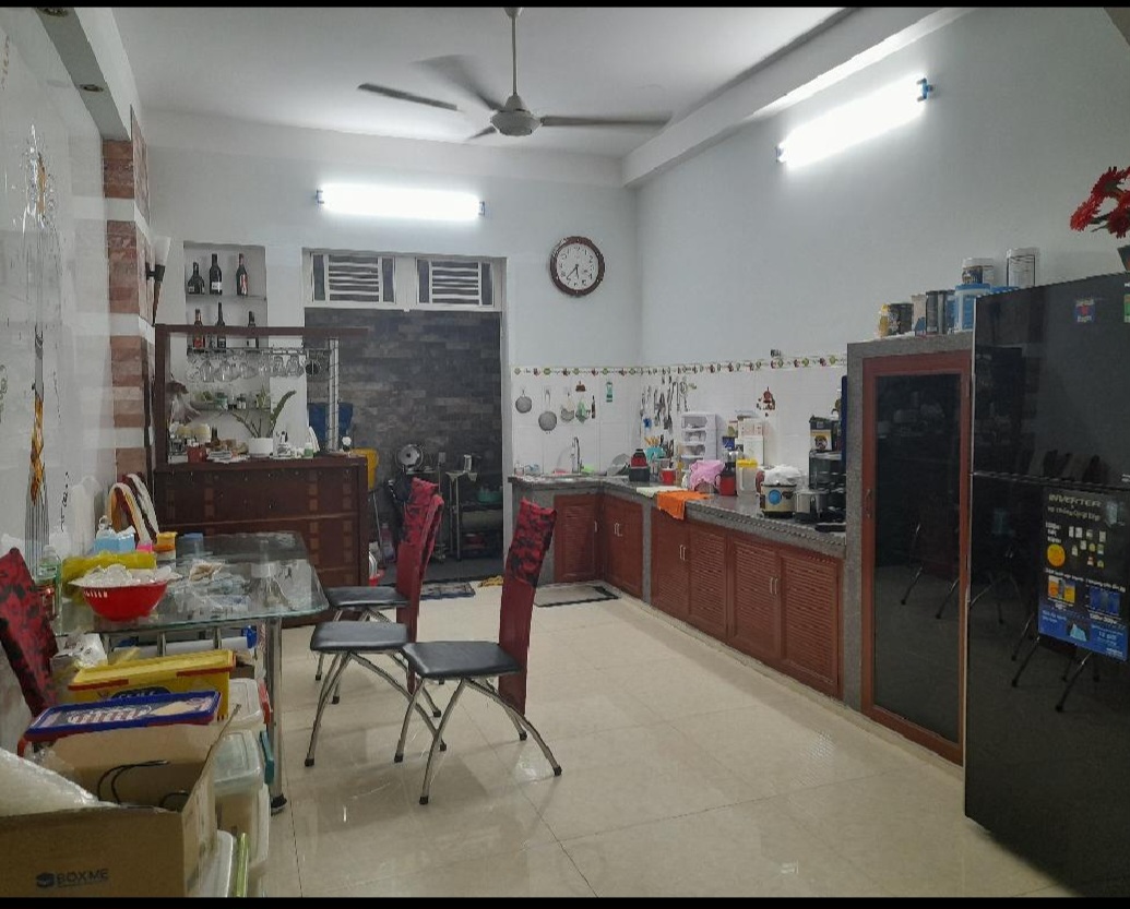 [Q6] nhà mặt tiền khu phân lô Bình Phú _ mới _ 4 tầng _ 68m² _ 4x17_ đường nhựa 6m lề 3m _ chỉ 10.2 tỷ ( còn thương lượng)  + 4pn _ 5wc + hướng : Tây nam + có giếng trời + khu nhà cao tầng đồng bộ + s - Ảnh 2