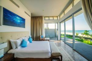 Cần bán gấp biệt thự biển Đà Nẵng - Ocean Villas 2PN. Sổ hồng lâu dài, view biển, full nội thất - Ảnh 1