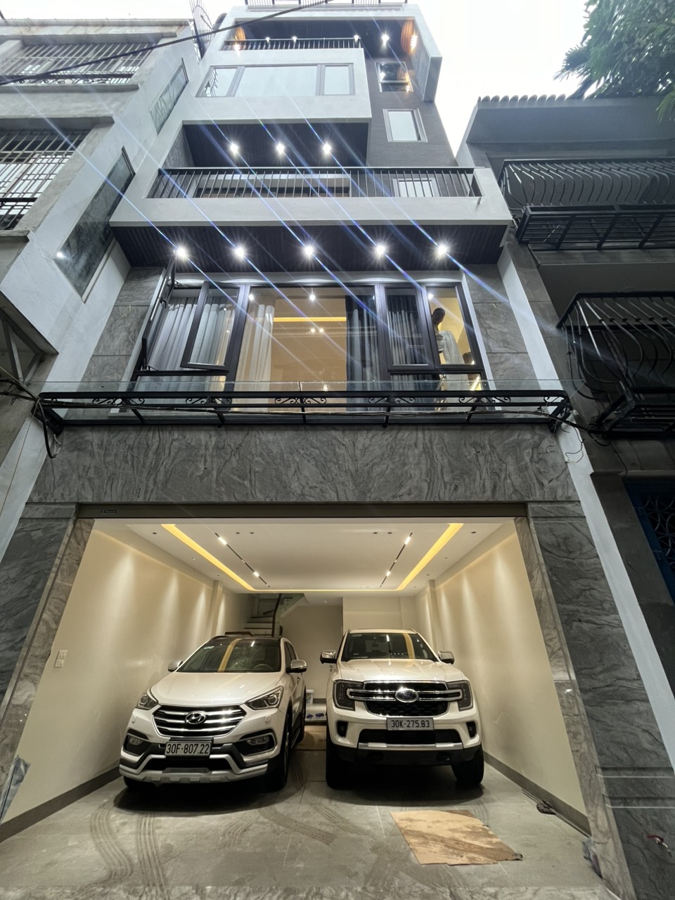 Siêu Phẩm 7T Thang Máy Phân Lô Nguyễn Văn Cừ, 60M2, ÔTô Tránh, Full Nội Thất, Nhỉnh 17 Tỷ. - Ảnh chính