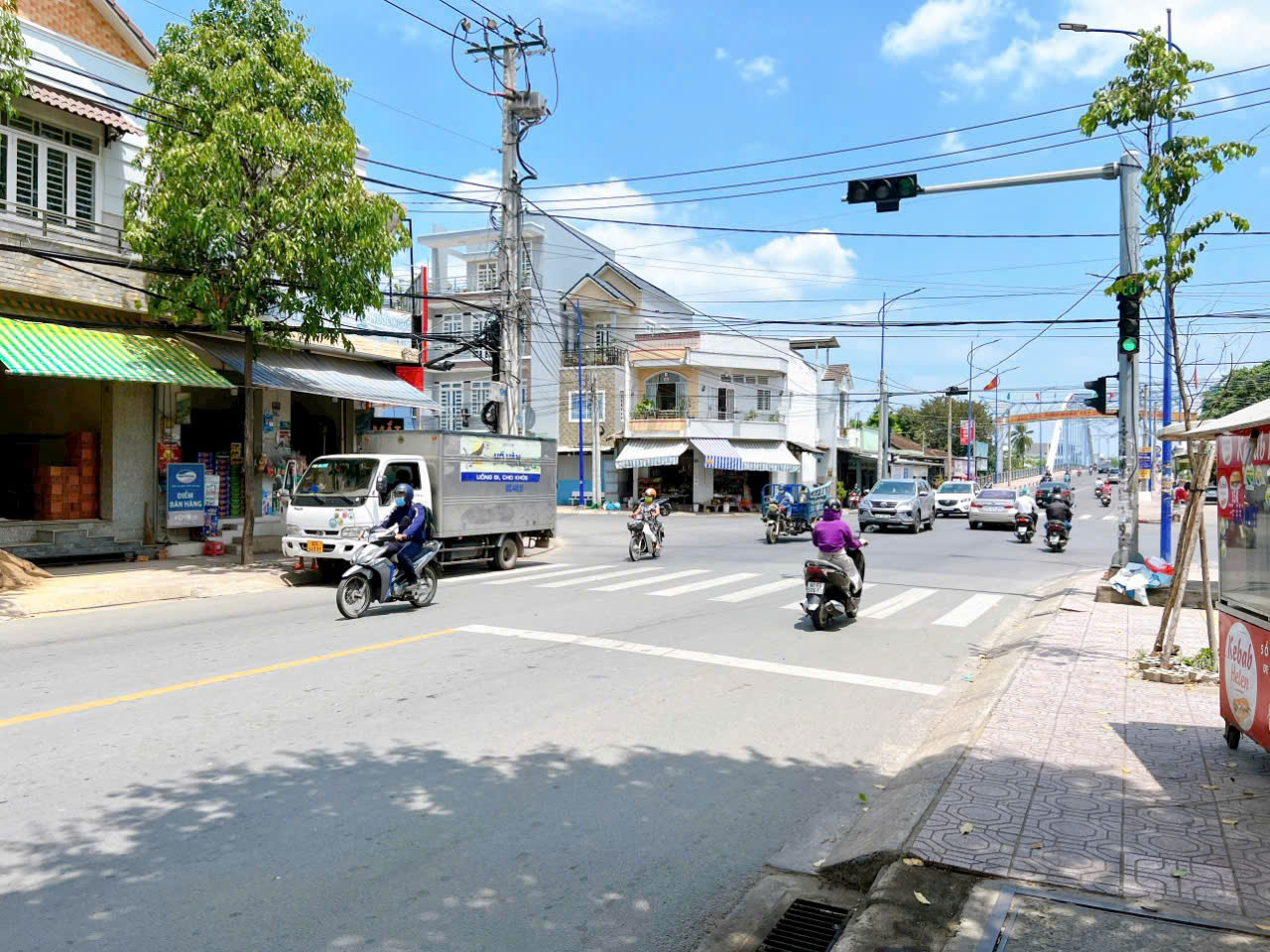 Bán nhà 2 lầu, mặt tiền ngay ngã 4 cầu Hiệp Hoà giá chỉ 6,9 tỷ - Ảnh chính