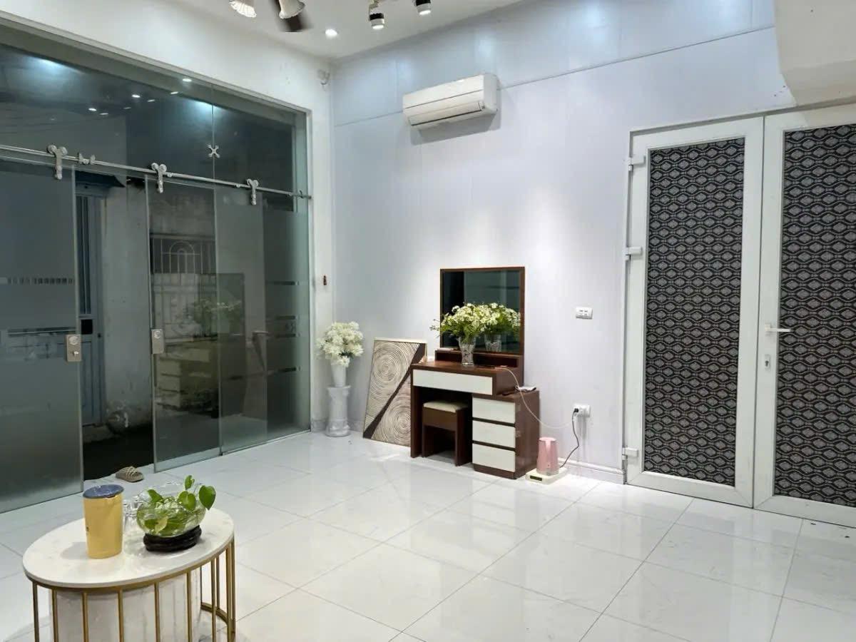 Bán nhà Tam Khương,30m2,mt 6m,Lô góc, gần phố, ngõ thông,kinh doanh, giá 7 tỷ - Ảnh chính