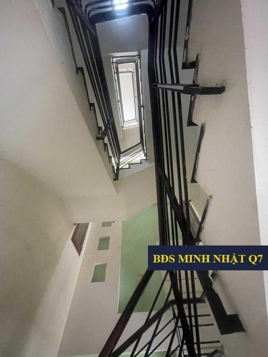 bán nhà mặt tiền đường gần chợ tân quy. dt: 5,7m x 18,3m (104,3 m2), 2 lầu sân thượng. - Ảnh 1