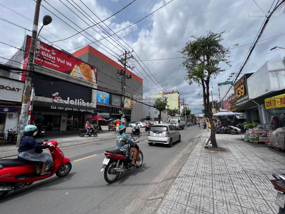 Bán MT Nguyễn Văn Quá vị trí siêu đẹp, 2 tầng, DT: 5x25m, HĐ thuê 35 triệu/th, giá chỉ: 11,9 tỷ TL - Ảnh 1