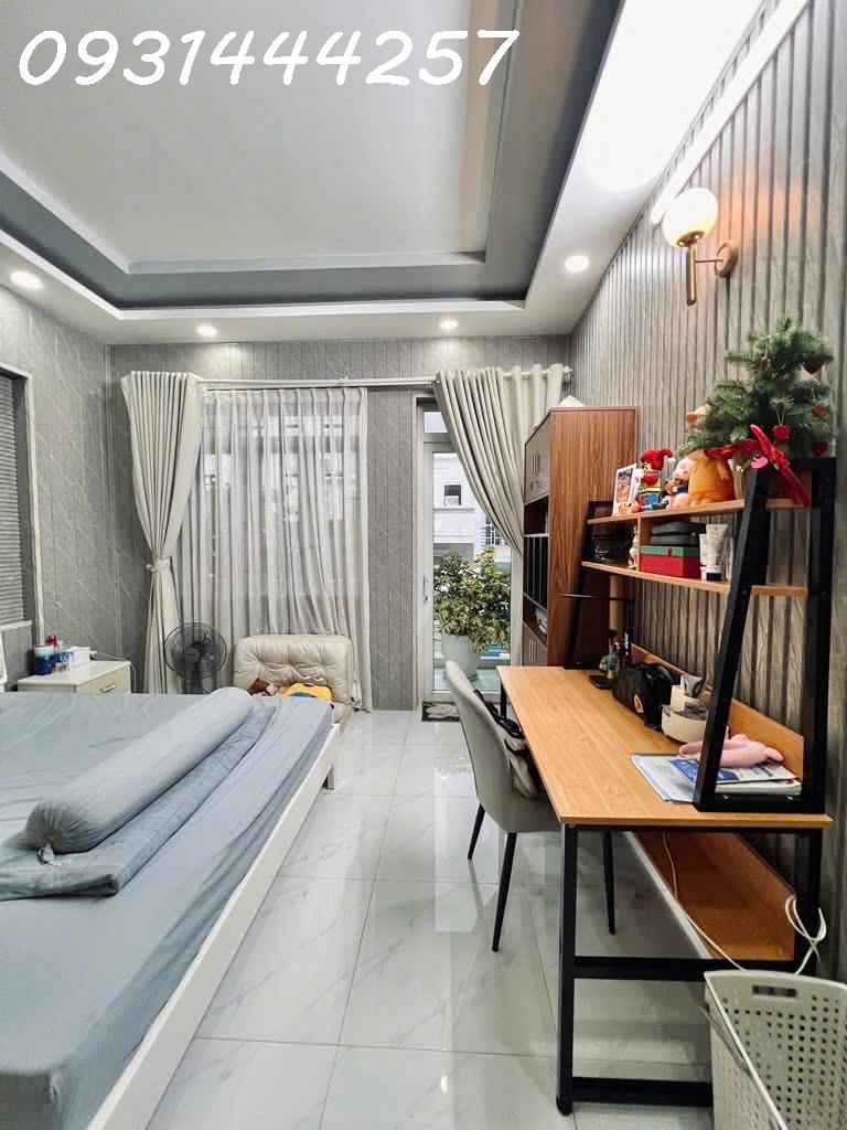 Bán nhà 4 tầng hẻm 55 Nguyễn Văn Công 70m2 ngang 4m cạnh chợ Tân Sơn Nhất 8 tỷ hơn. - Ảnh 1