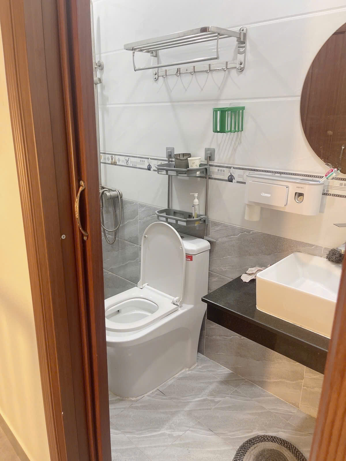 Bán nhà hẻm XE TẢI Tô Ngọc Vân, Gò Vấp, gần 40m2, 4 PN, 3WC, ban công, chỉ NHỈNH 4 TỶ - Ảnh 2