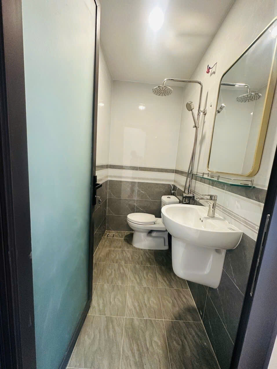 Bán nhà đẹp phường 7, Gò Vấp, gần 50m2, 2PN, 2WC, có dòng tiền, chỉ có NHỈNH 3 TỶ - Ảnh 2