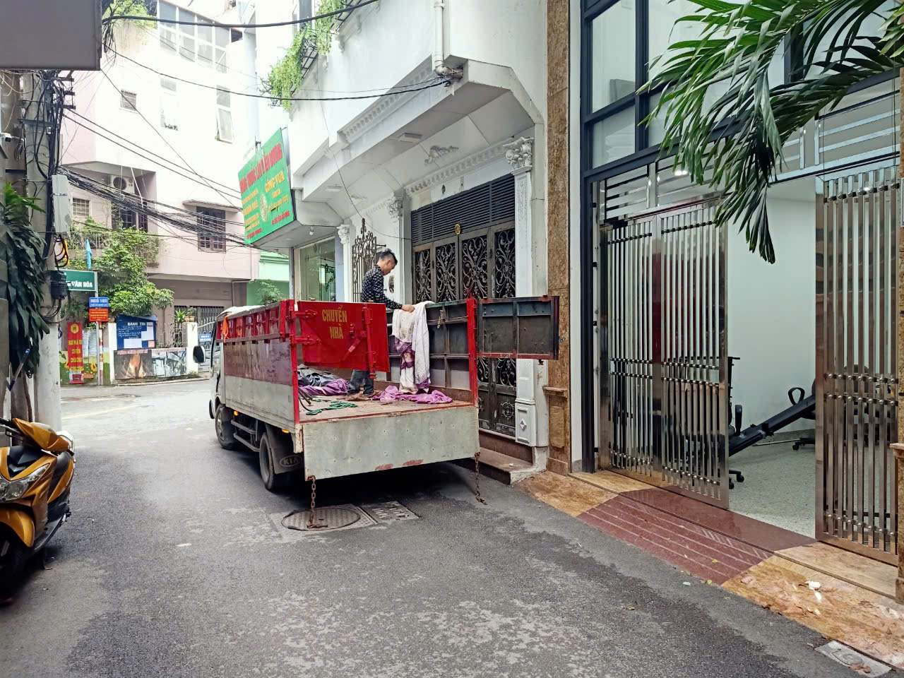 Cho thuê nhà làm VP Phố Cù Chính Lan Thanh Xuân Hà Nội - Ảnh chính