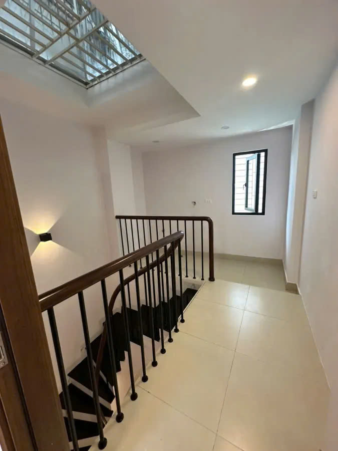 BÁN NHÀ CÁT LINH, ĐỐNG ĐA. 34M2 6 TẦNG MT 4M – 7,2 TỶ - MẶT NGÕ Ô TÔ TRÁNH - 20M RA MẶT PHỐ - KINH - Ảnh 4