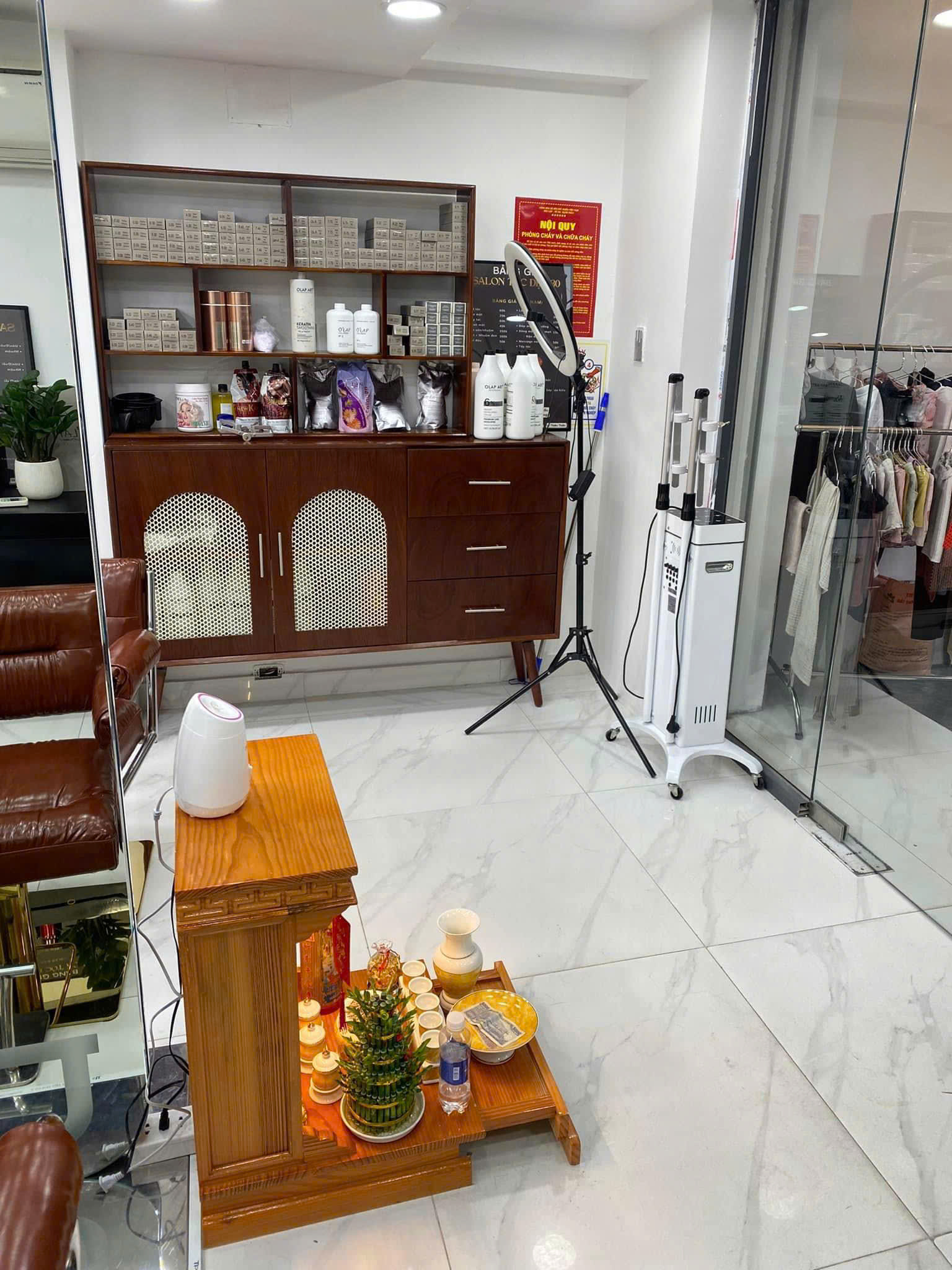 SANG NHƯỢNG SALON HOẶC MẶT BẰNG CÓ CHỖ Ở LẠI TẠI 30 ÍCH THIỆN, TÂN THÀNH - Ảnh chính