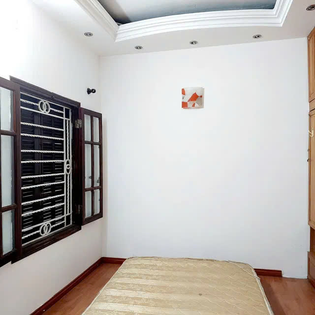 NHÀ MỚI - ĐẸP- Ở LUÔN PHỐ NGUYỄN SƠN, 30M2, 5 TẦNG, 6 TỶ.Ô TÔ ĐỖ CỬA- KINH DOANH, LONG BIÊN- HÀ NỘI. - Ảnh 1