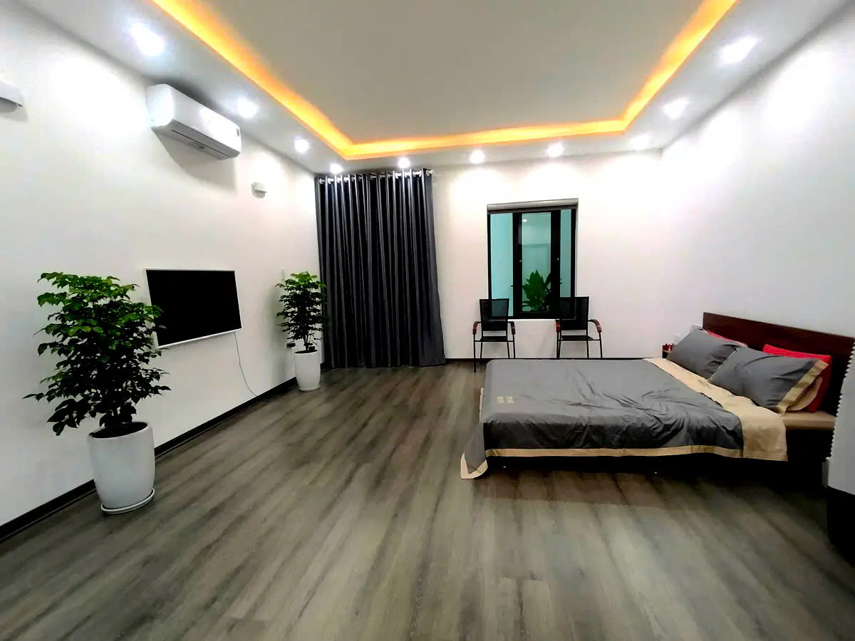 BÁN NHÀ CÁT LINH, 50M2 4 TẦNG MT 5M GIÁ 9 TỶ, NHÀ MỚI ĐẸP Ở NGAY, NỘI THẤT XỊN, GẦN Ô TÔ DỪNG - Ảnh 1