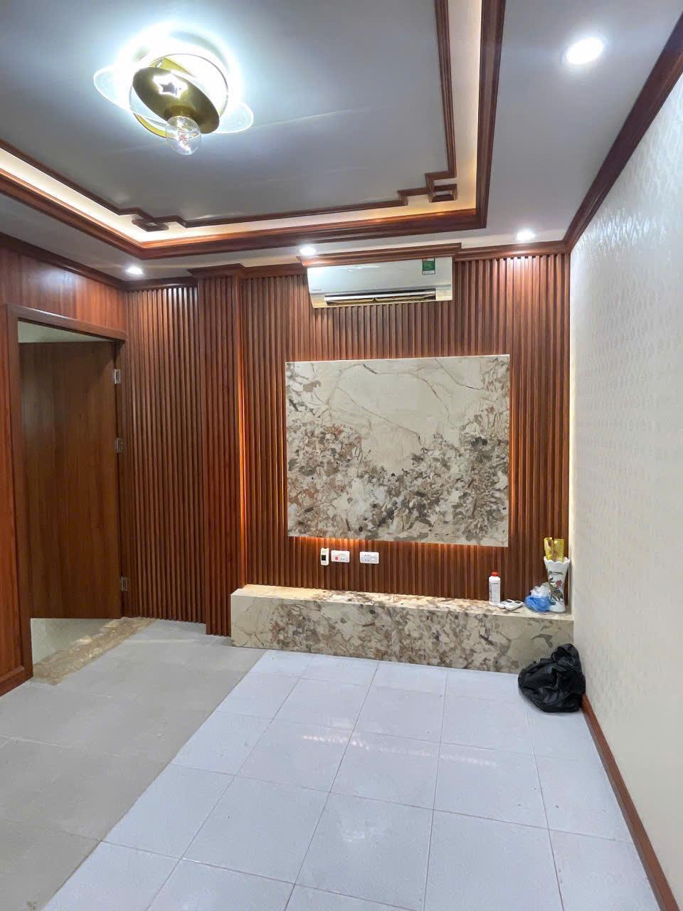 Bán căn tập thể tầng 1, 3 ngủ và 2Wc, Thanh Xuân Nam, Q Thanh Xuân, Hà Nội, Mặt đường ô tô tránh và - Ảnh chính