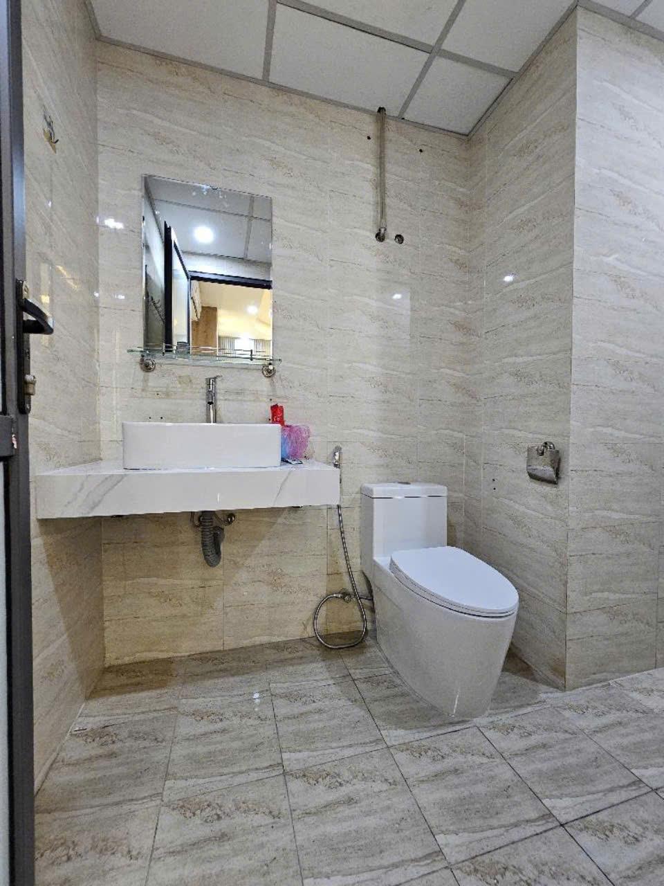 CHUNG CƯ SÔNG HỒNG CITY, 70m2, 2PN-2 WC, VIEW KĐT MỚI, CHỈ 3.7 TỶ - Ảnh 3