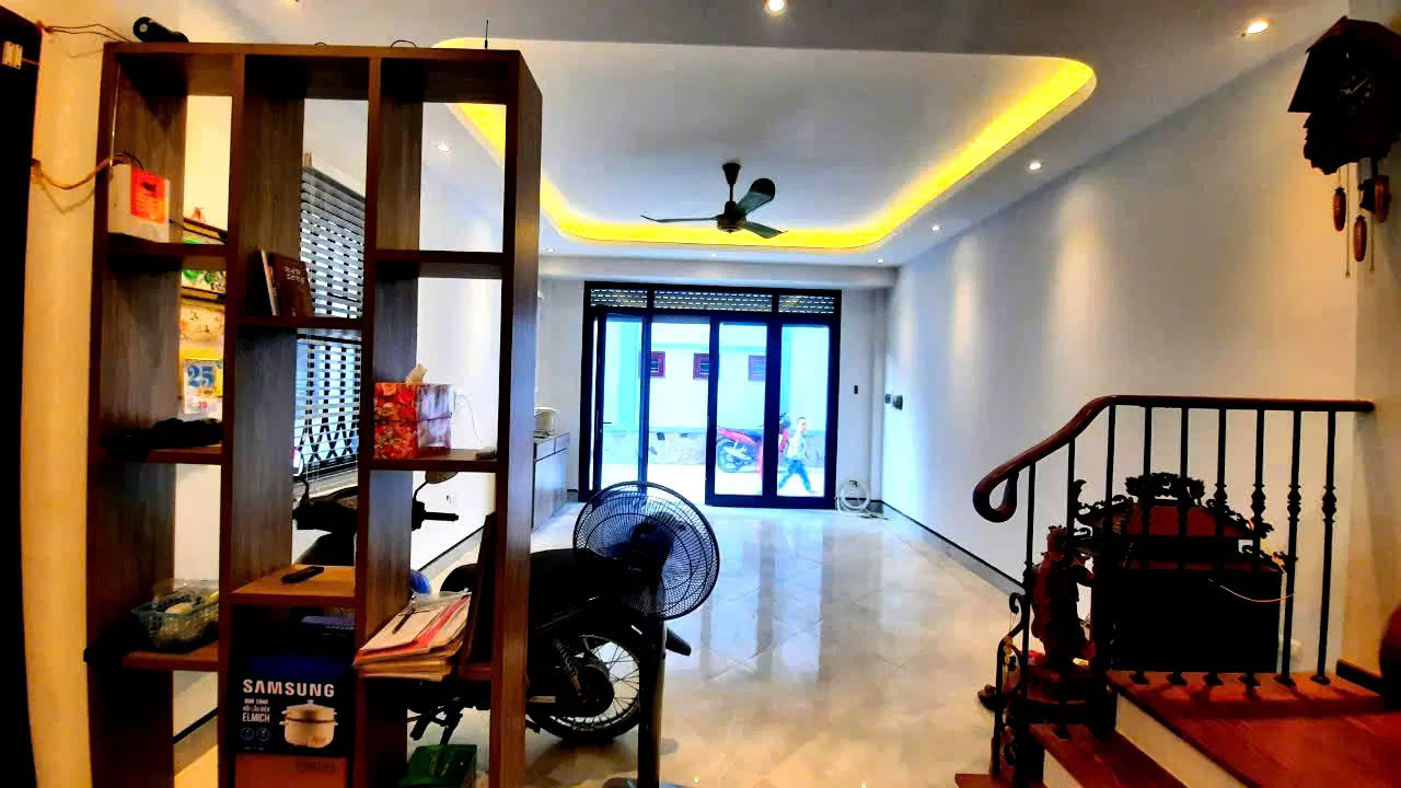 NHÀ ĐẸP, THIẾT KẾ HIỆN ĐẠI, NGÕ THÔNG, LÔ GÓC, Ô TÔ VÀO NHÀ, 46M2, 5 TẦNG, 10.8 TỶ. LOGN BIÊN. - Ảnh 1