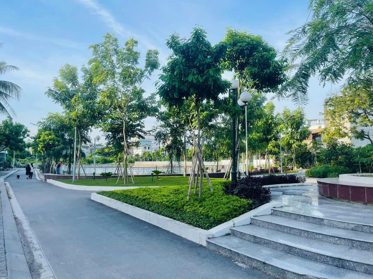 Bán đất 100m2 mặt hồ Đoàn Kết, ph Quang Trung, TP HD, mặt tiền 6m, vị trí view hồ cực đẹp, giá rẻ - Ảnh 1