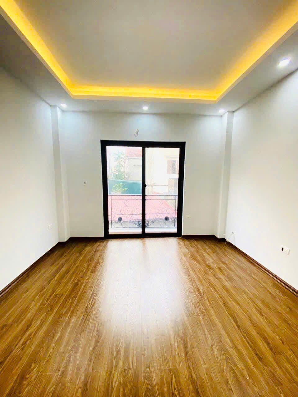 Bán nhà Yên Nghĩa, sát KĐT Đô Nghĩa, ô tô đỗ gần, 30m2, 5 tầng, nhỉnh 5 tỷ - Ảnh 2