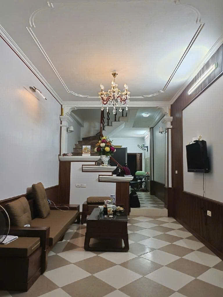 Tòa nhà 3 tầng - 70m² - Ô tô đỗ cửa - Giá 8.x tỷ - Quang Trung, Hà Đông** - Ảnh chính