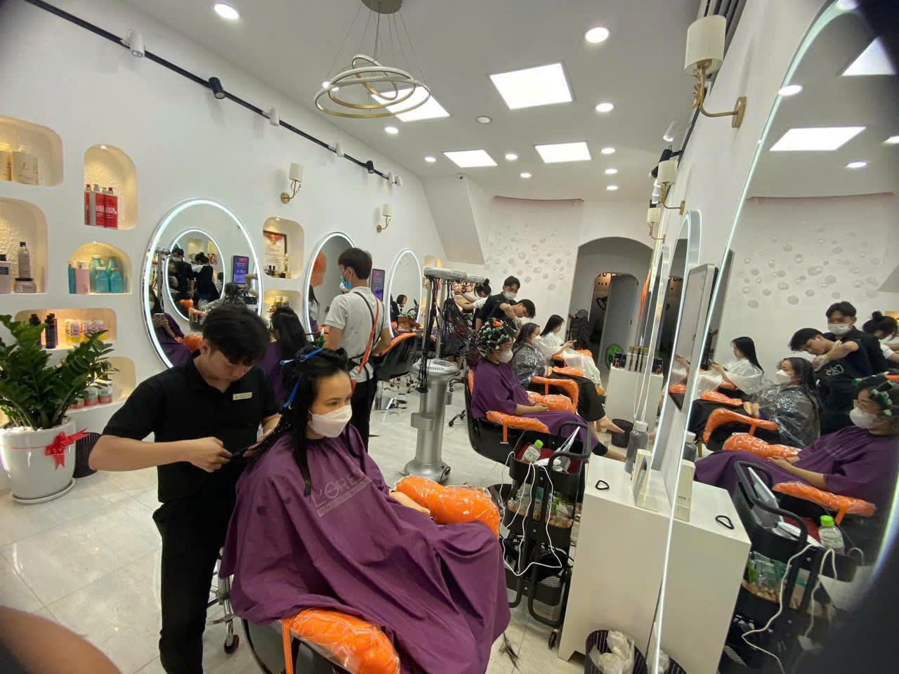 CHÍNH CHỦ CẦN SANG NHƯỢNG SALON TÓC ĐƯỜNG ÔNG ÍCH KHIÊM, PHƯỜNG THẠCH THANG - Ảnh chính