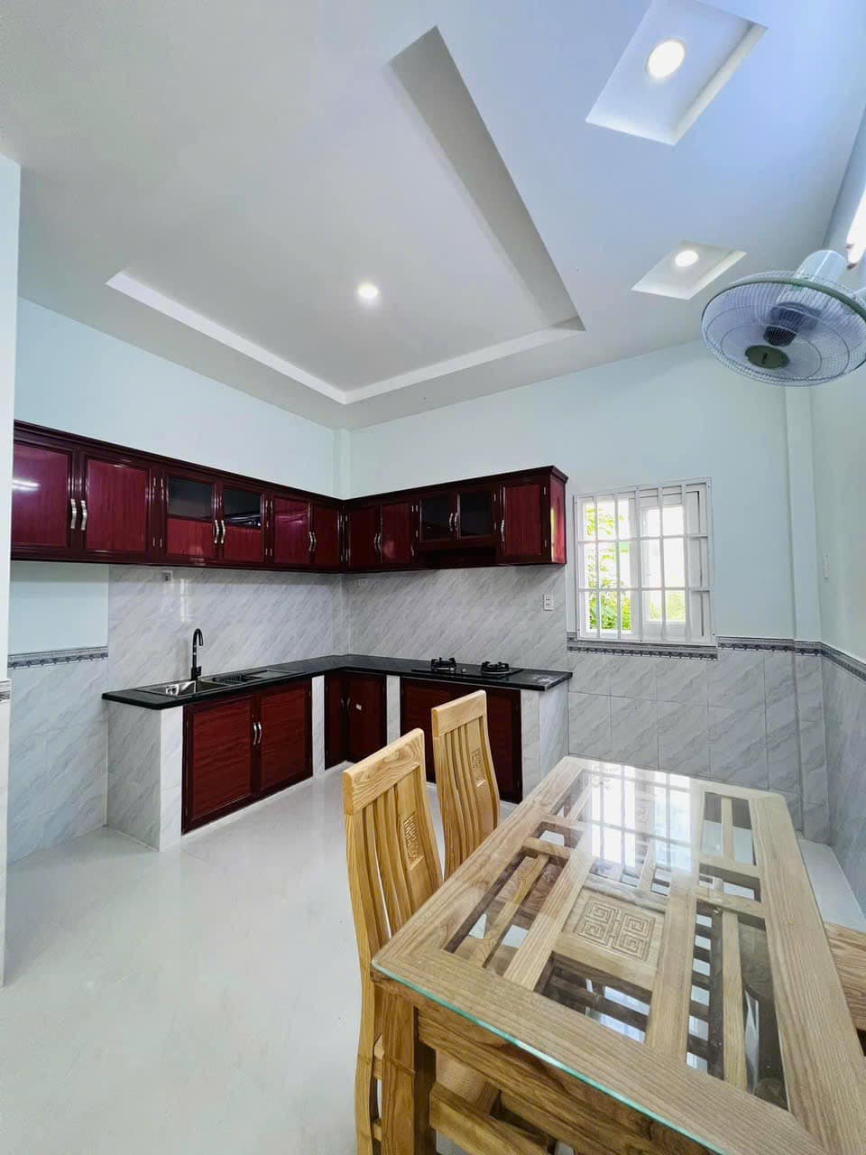 Nhà Bạch Đằng, P.24,50m2, 2 tầng , 3 PN , ngang 3.5m, Sổ đẹp - Ảnh 2