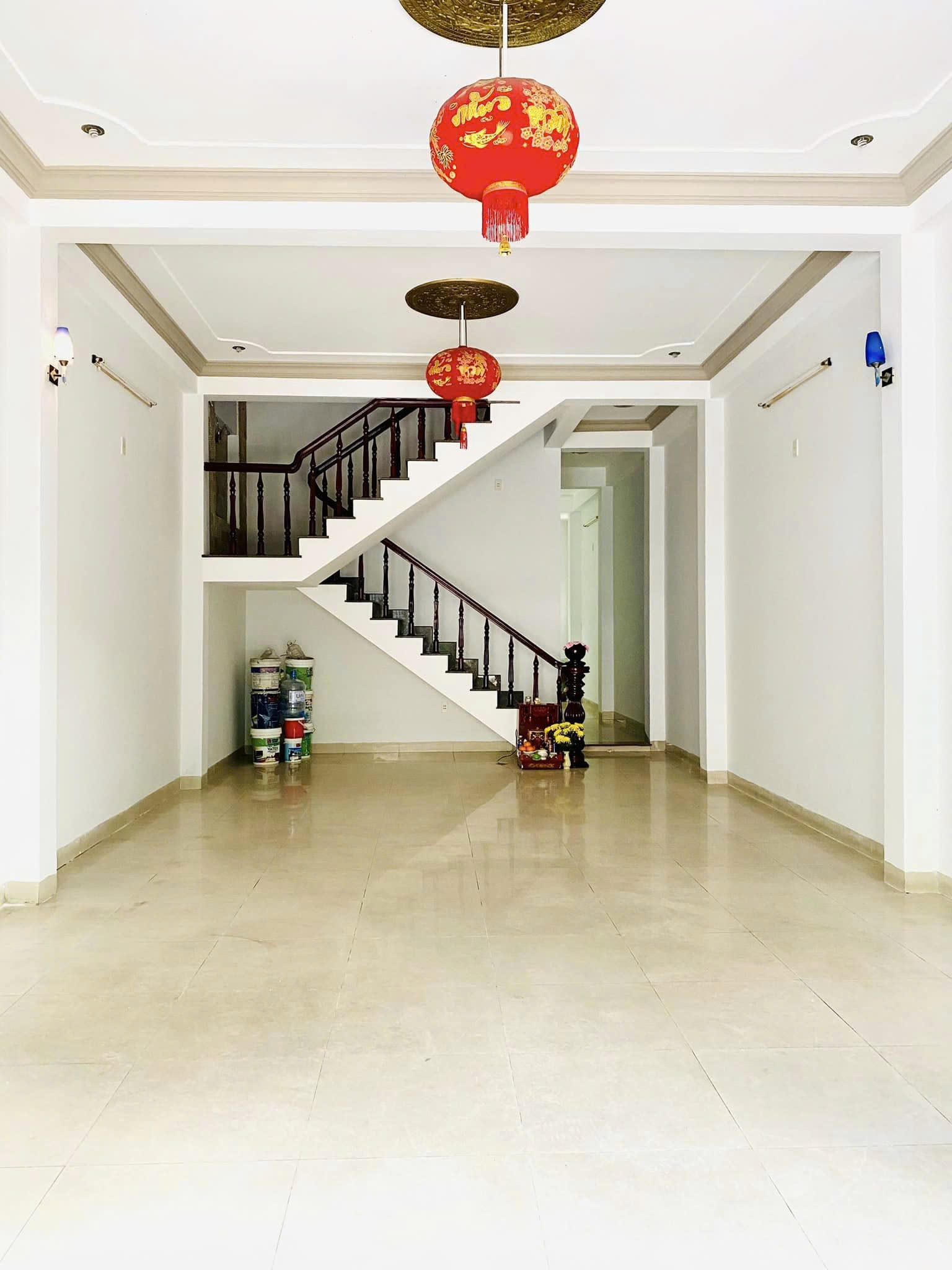 Cho thuê nhà nguyên căn mặt tiền Lê Thị Tính. Nhà 90m2*2 tầng = 180m. - Ảnh 1