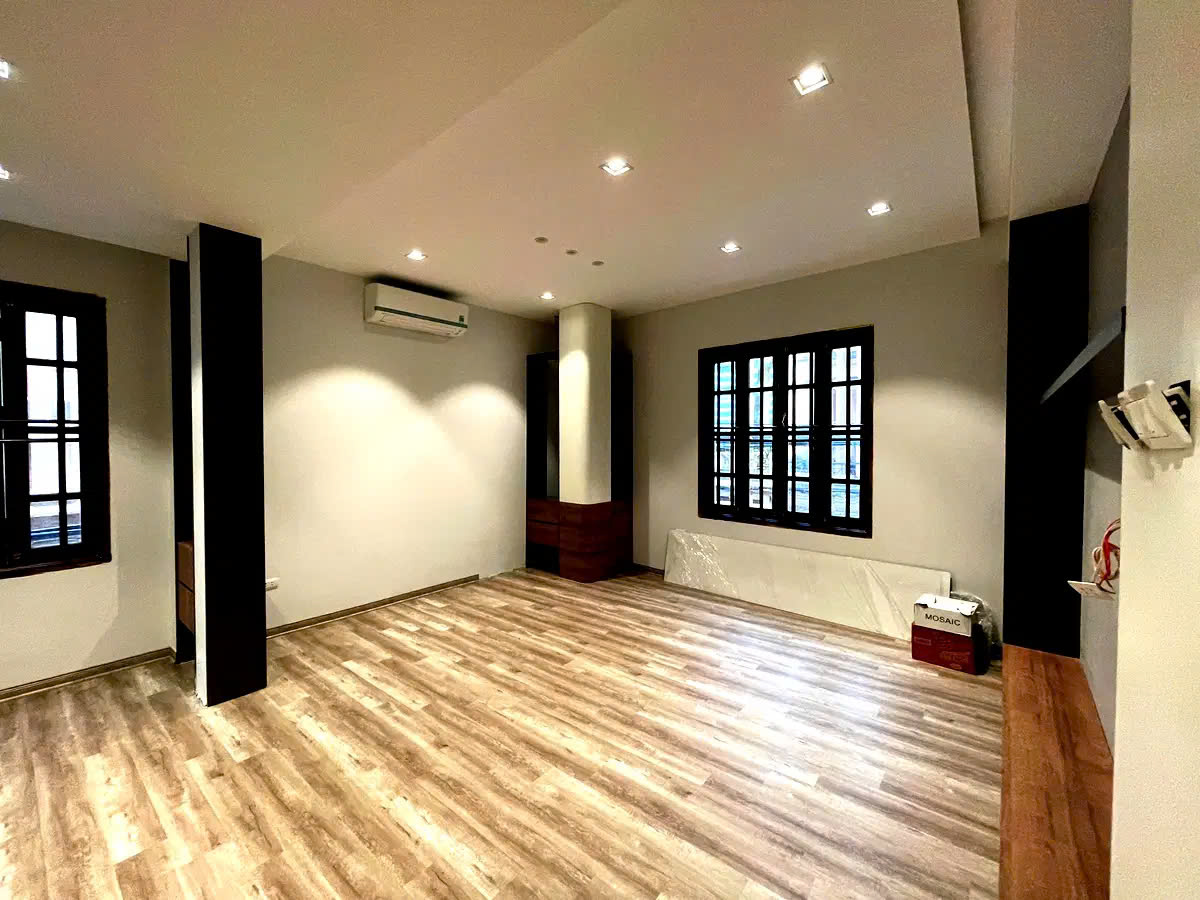 BÁN NHÀ VÕNG THỊ, TÂY HỒ. 40M2 6 TẦNG MT 7M 18 TỶ- LÔ GÓC- KHU PHỐ SẦM UẨT- KINH DOANH ĐỈNH CAO. - Ảnh chính