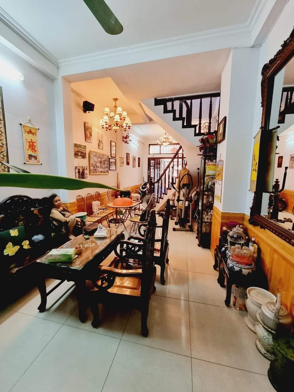 Cực hiếm! Bán nhà Phố Huế, 90m2, 4 tầng, mặt tiền 4.1m, 15.8 tỉ, Kinh doanh homestay - Ảnh chính