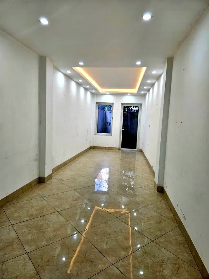 BÁN NHÀ MẶT PHỐ NGHI TÀM, TÂY HỒ. 80M2 6 TẦNG 23 TỶ- LÔ GÓC 3 THOÁNG - THANG MÁY - MẶT PHỐ Ô TÔ - Ảnh 2