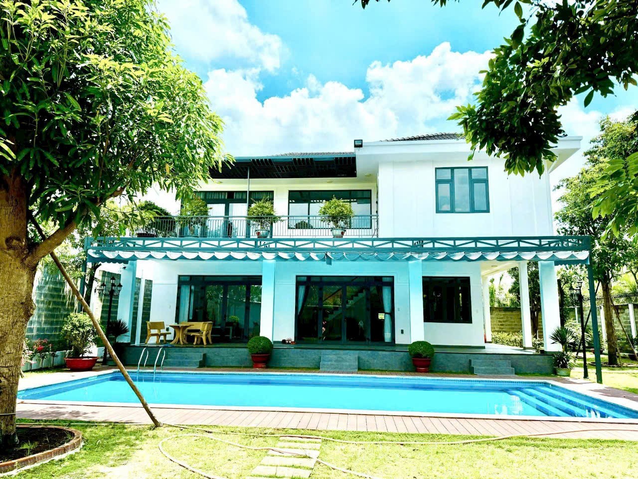 BÁN NHÀ HOMESTAY NGHỈ DƯỠNG ĐẲNG CẤP VIP NHẤT - KHU VILLA BIỆT THỰ - CÓ HỒ BƠI - ĐƯỜNG NHỰA 10M - - Ảnh chính