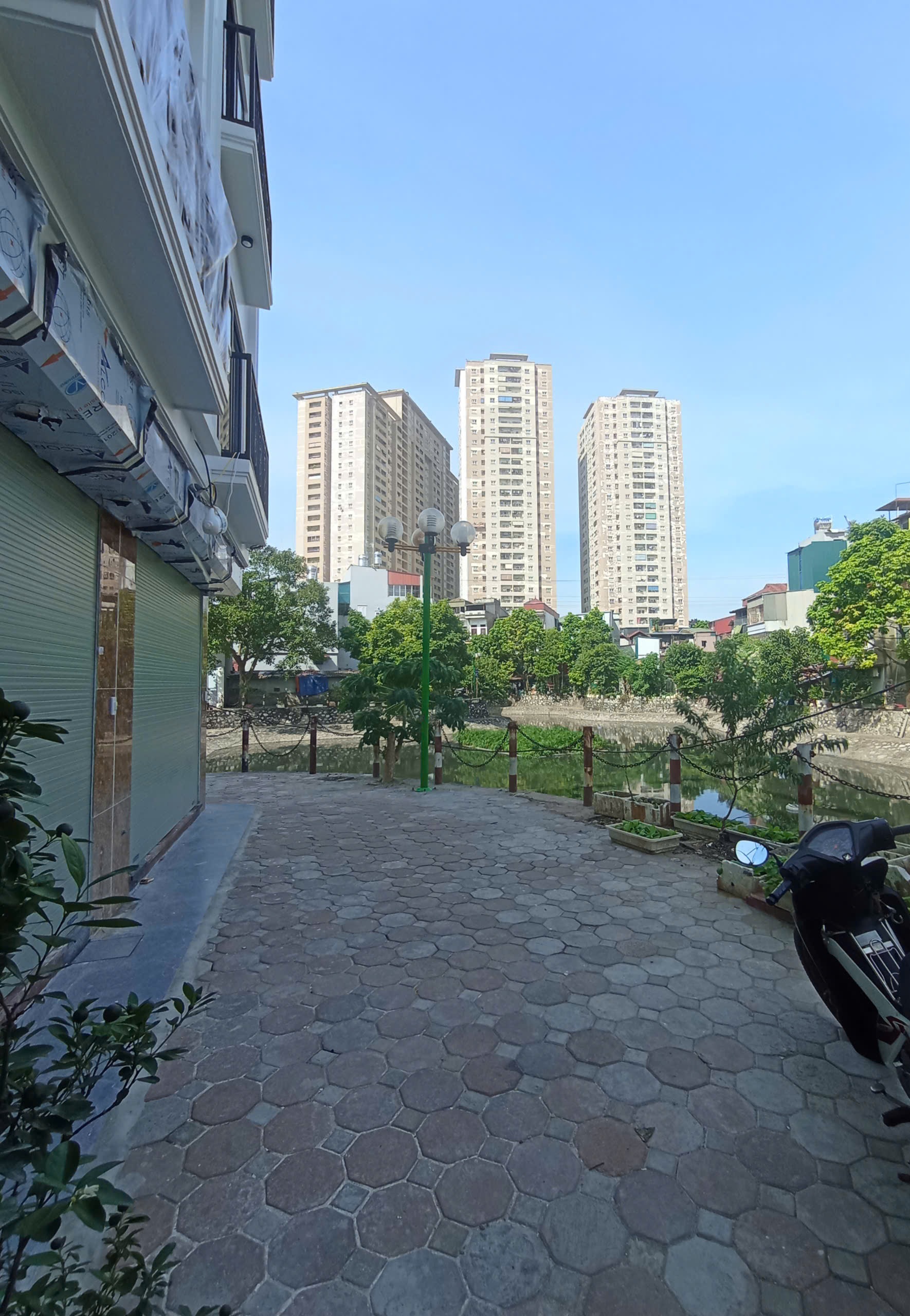 Bán nhà đẹp 32m2, 5 tầng về ở ngay, view CC Nam Đô, gần mặt đường Sông Sét - Trương Định - Ảnh chính