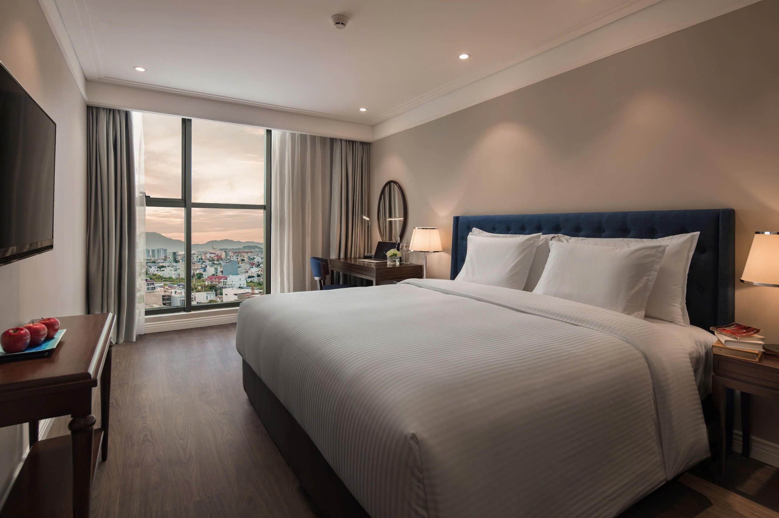 Hot! Căn hộ cao hộ Altara Suites view pháo hoa 1PN 1WC, tặng full nội thất, vận hành 20 - 30tr/th - Ảnh chính