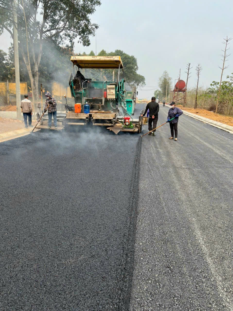 SẢN XUẤT VÀ THI CÔNG BÊ TÔNG NHỰA - UY TÍN CHUYÊN NGHIỆP - ĐẠT CHUẨN CHẤT LƯỢNG CAO - Ảnh 4