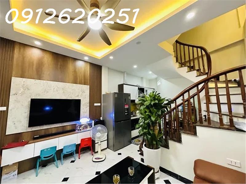 VIP Nhà mới phố Chùa Quỳnh P. Quỳnh Lôi Q. Hai Bà Trưng 32m2 5 tầng giá 5.75 tỷ - Ảnh chính