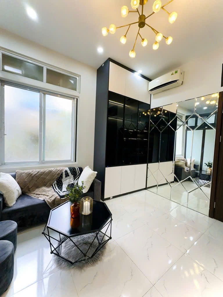 🏡 Siêu phẩm nhà Ngọc Thụy – Nhà đẹp, ô tô đỗ cửa, diện tích 65m2 , 3 tầng mặt tiền .4.8m .Gía - Ảnh chính