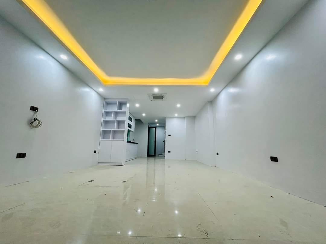 YÊN HÒA - DT 50M2 X6T MT 4,5M - 10,6TỶ- Ô TÔ VÀO NHÀ - THANG MÁY NHẬP KHẨU - Ảnh 3