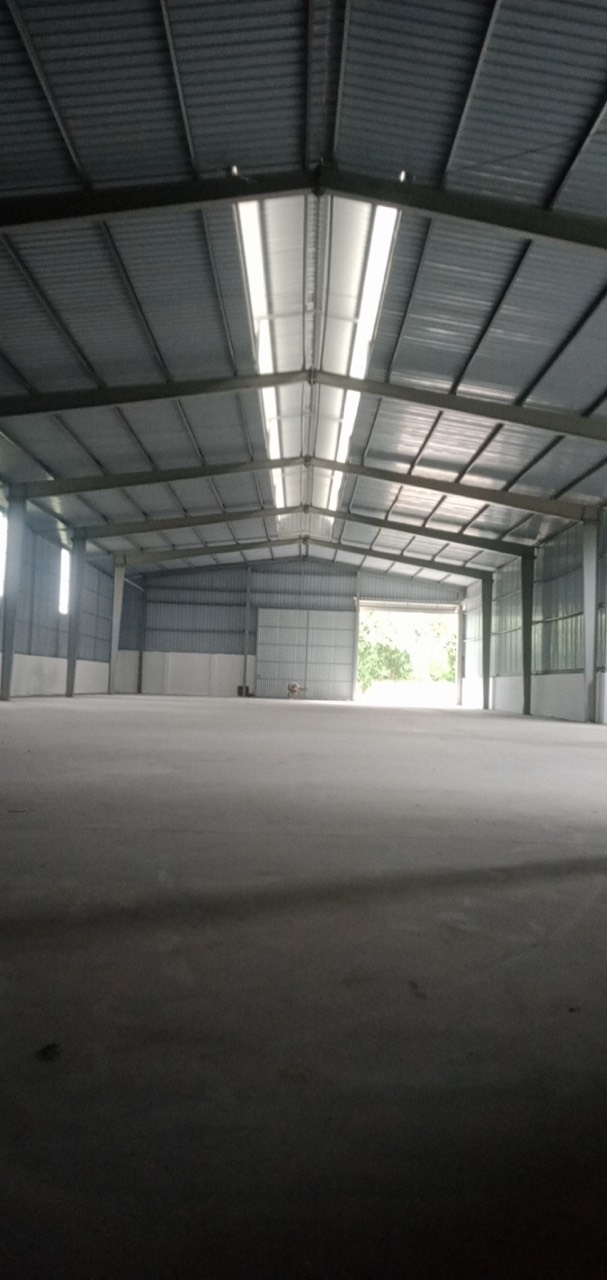 Cho thuê 1000m2 và 1800m2 ở CCN Cầu Gáo Đan Phượng kho cao 9m khung Zamil - Ảnh 1