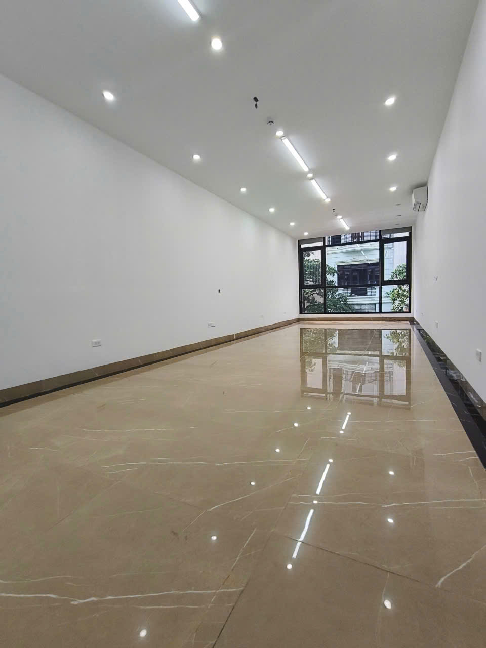 !! MẶT BẰNG ĐẸP – 90M2 – CHÍNH CHỦ CHO THUÊ 3 TẦNG MẶT ĐƯỜNG HOÀNG VĂN THÁI, KHƯƠNG MAI, THANH - Ảnh 2