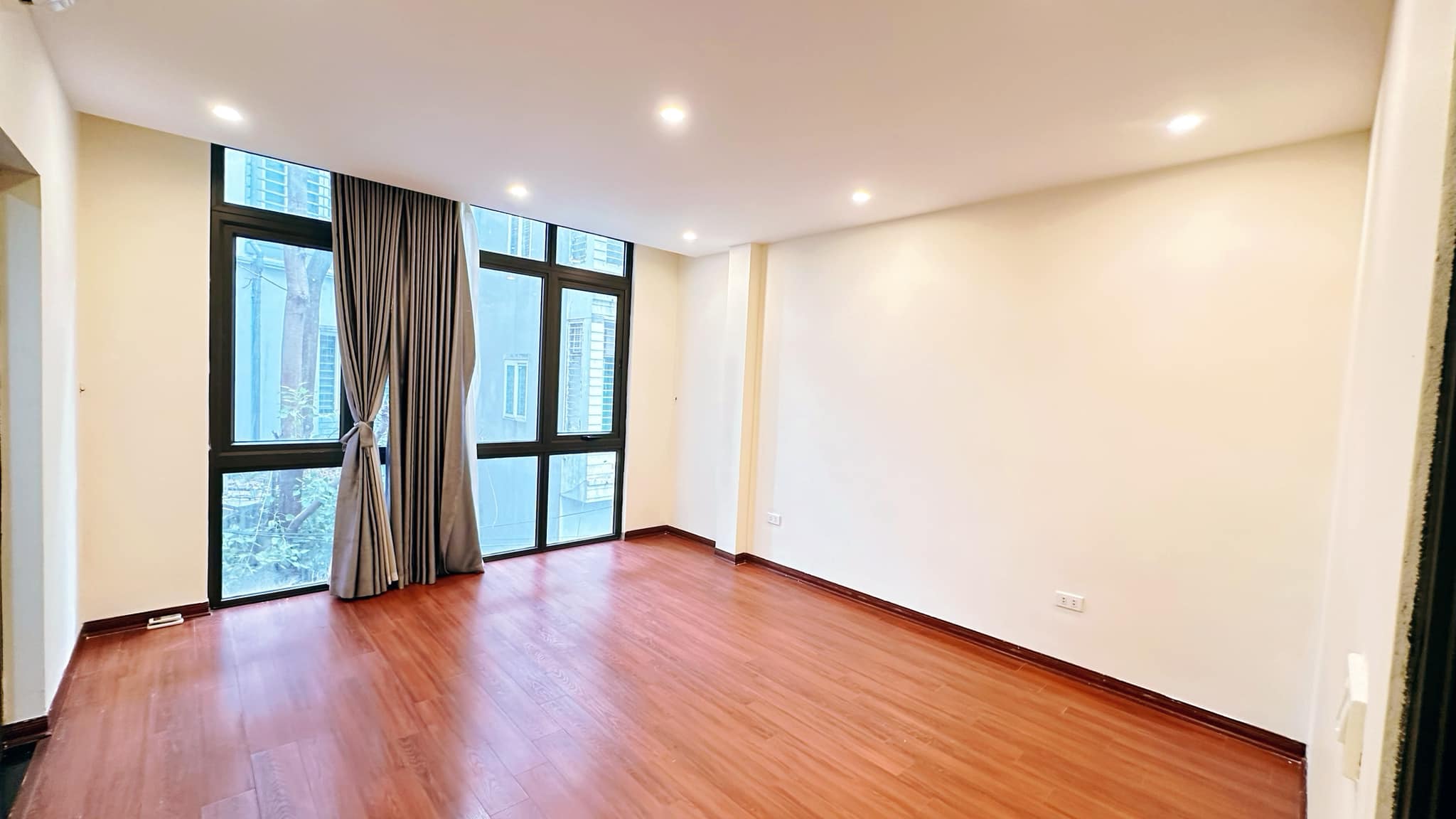 Bán nhà Phân lô ngõ 394 Mỹ Đình, 60m2x5Tầng,Ôtô kinh doanh cho thuê, 2 mặt thoáng, giá 11.2 tỷ - Ảnh 1