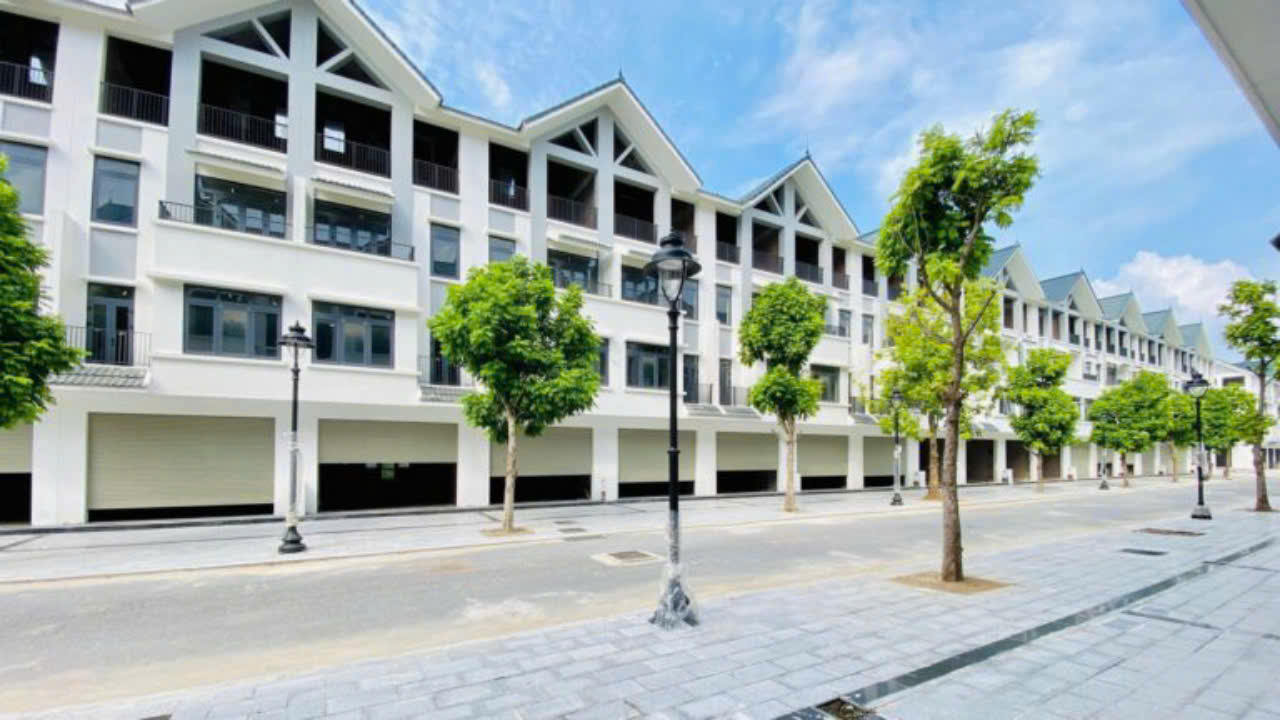 Cần bán gấp,bán cắt lỗ nhà liền kề 15 diện tích 100m2, view biệt thự, KĐT Hinode Royal Park giá cực - Ảnh 1