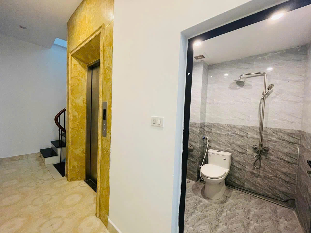 ⚜️ HIẾM NHẤT KĐT TRUNG HÒA NAM TRUNG YÊN - 60M2 6 TẦNG THANG MÁY, THÔNG SÀN VP - GIÁ KHÔNG THỂ TỐT - Ảnh 3