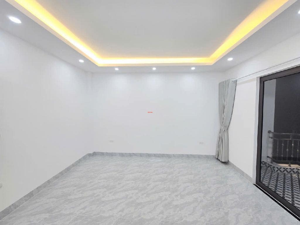 Không mua là hối hận! Nhà 5 tầng Ngọc Thụy, 45m², 5.7 tỷ giá tốt nhất thị trường. - Ảnh 3