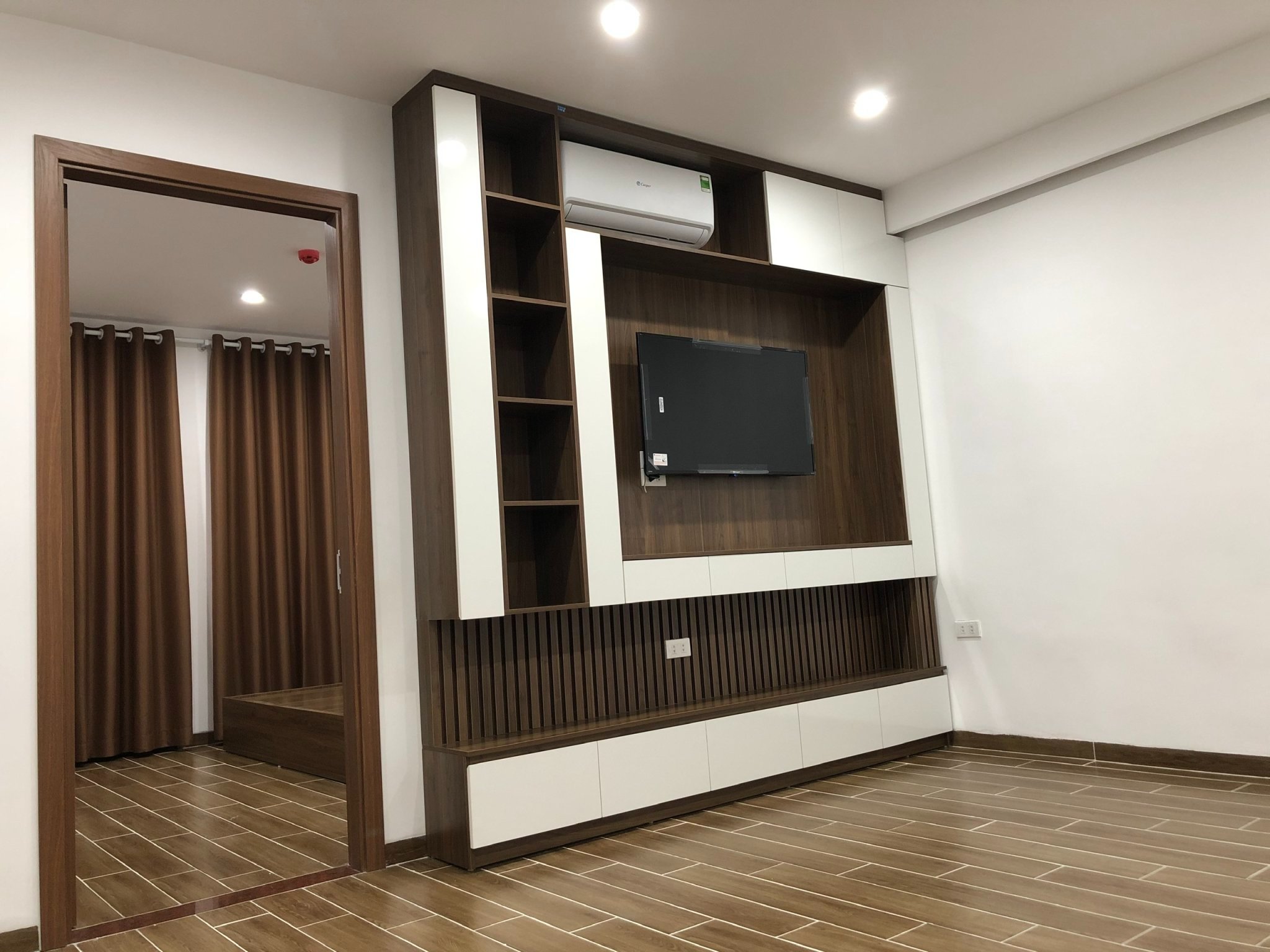 TÒA CĂN HỘ DỊCH VỤ, NGÕ 38, XUÂN LA- KD- THANG MÁY: 85M X7T, MT 5,2M, GIÁ 19 TỶ. - Ảnh 4