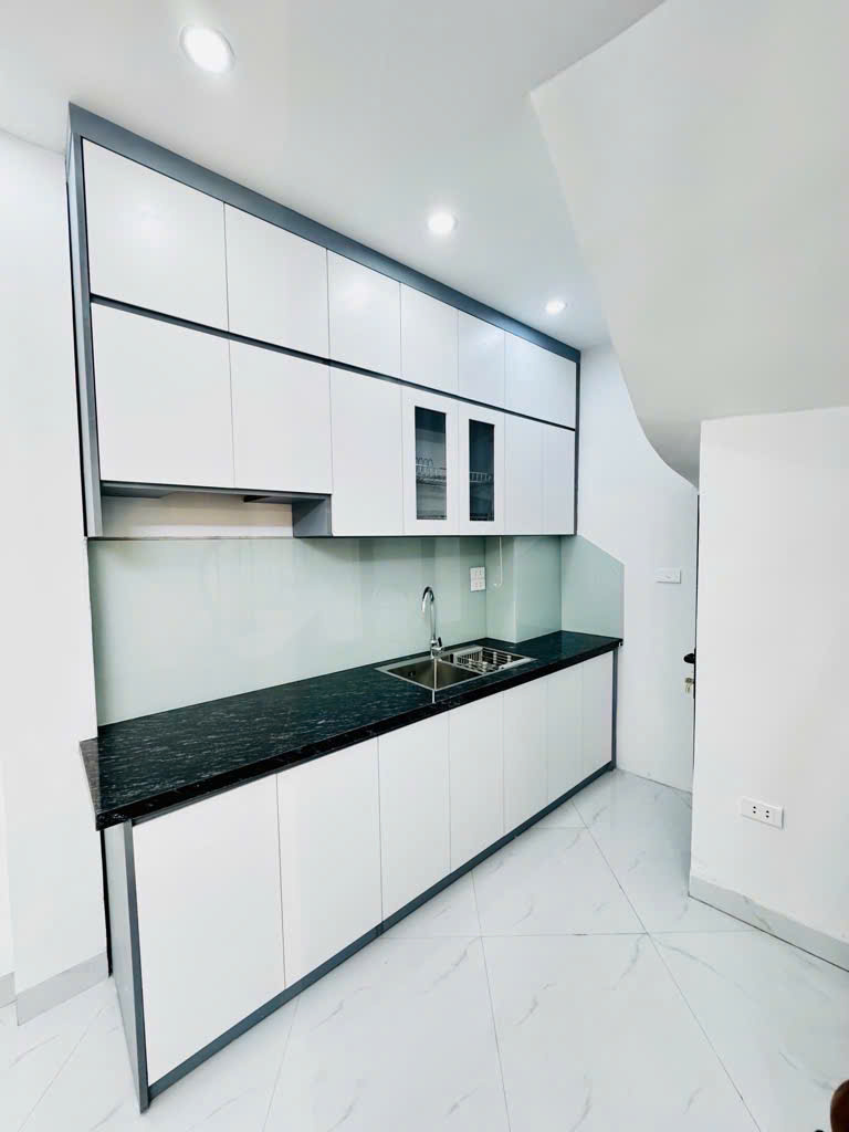 Bán nhà 30m² 4 tầng, ngõ 8/3, Hai Bà Trưng, 4.7 tỷ, sổ đỏ<br>Bán nhà 2PN, 3WC, 30m², ngõ 8/3, Hai Bà - Ảnh 2