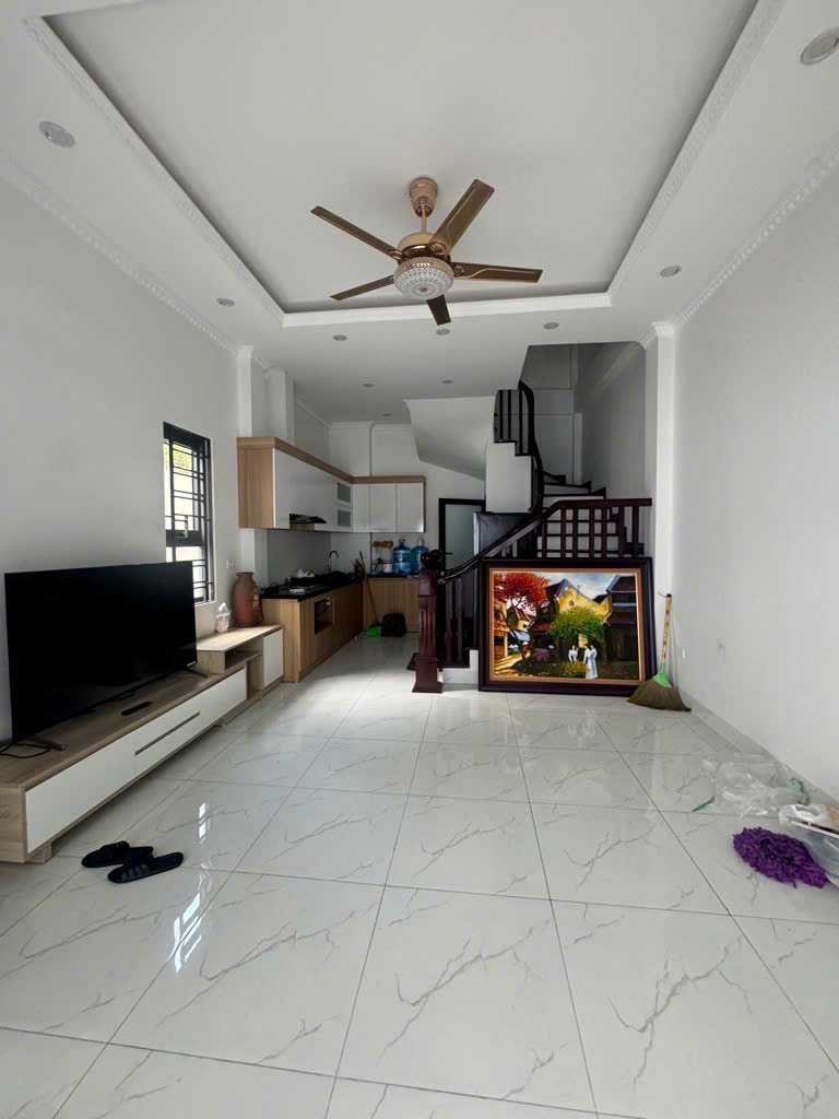 🏡 Cơ hội sở hữu nhà đẹp tại Ngọc Lâm – Long Biên Lô góc 5 tầng, vị trí đắc địa!<br><br><br>diên tích 36m - Ảnh chính