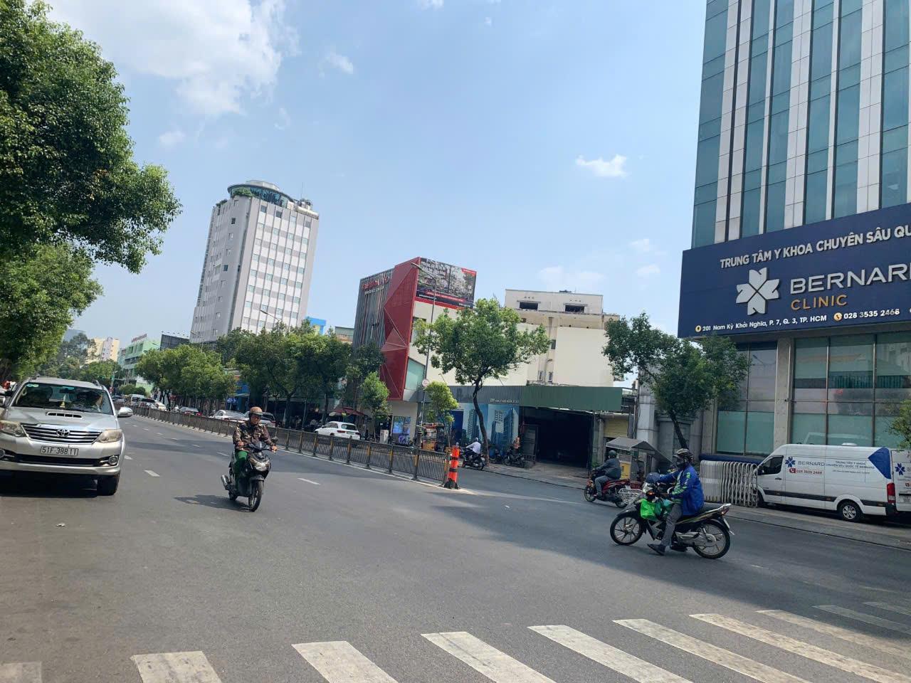 Cho thuê Building mặt tiền Nam Kỳ Khởi Nghĩa, P7, Q3, 1 hầm 1 lửng 7 lầu, DT 1330m2 - Ảnh chính