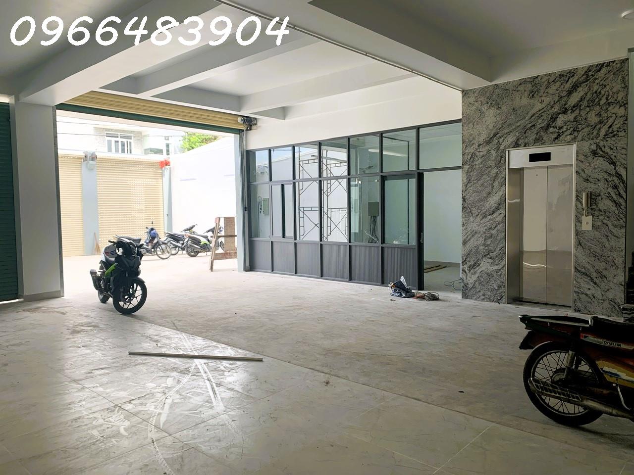 Cho thuê tòa nhà 1T4L 1300m2 mặt tiền đường 8 - Linh Trung - Ảnh 1