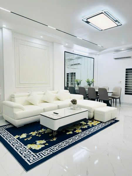 NHÀ ĐẸP Ở NGAY 8 TỶ GẦN 50m2 NGUYỄN NGỌC VŨ CẦU GIẤY - Ảnh 2