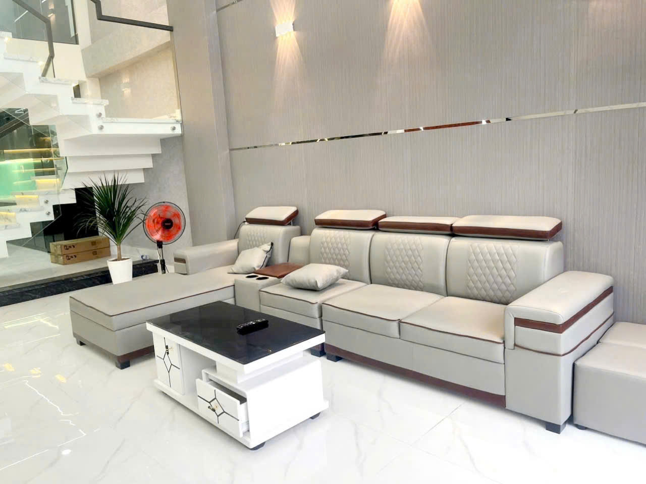 NHÀ VIP - CHÍNH CHỦ CẦN VỐN KINH DOANH NÊN CẦN CHO THUÊ HOẶC BÁN NHÀ GẤP- ĐƯỜNG ĐINH ĐỨC THIỆN – - Ảnh 1