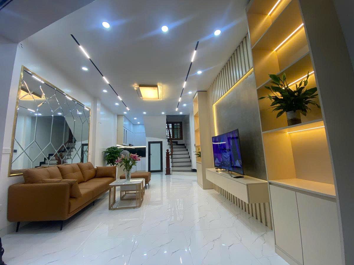 HIẾM! BÁN NHÀ HÀO NAM, KHU VIP PHÂN LÔ Ô TÔ TRÁNH - 6 TẦNG DT 40M2, MT 4.2M, GIÁ 10 TỶ - Ảnh 2