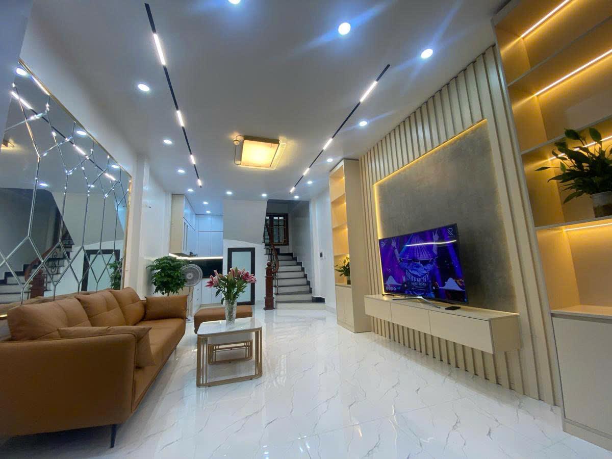 HIẾM! BÁN NHÀ HÀO NAM, KHU VIP PHÂN LÔ Ô TÔ TRÁNH - 6 TẦNG DT 40M2, MT 4.2M, GIÁ 10 TỶ - Ảnh 4