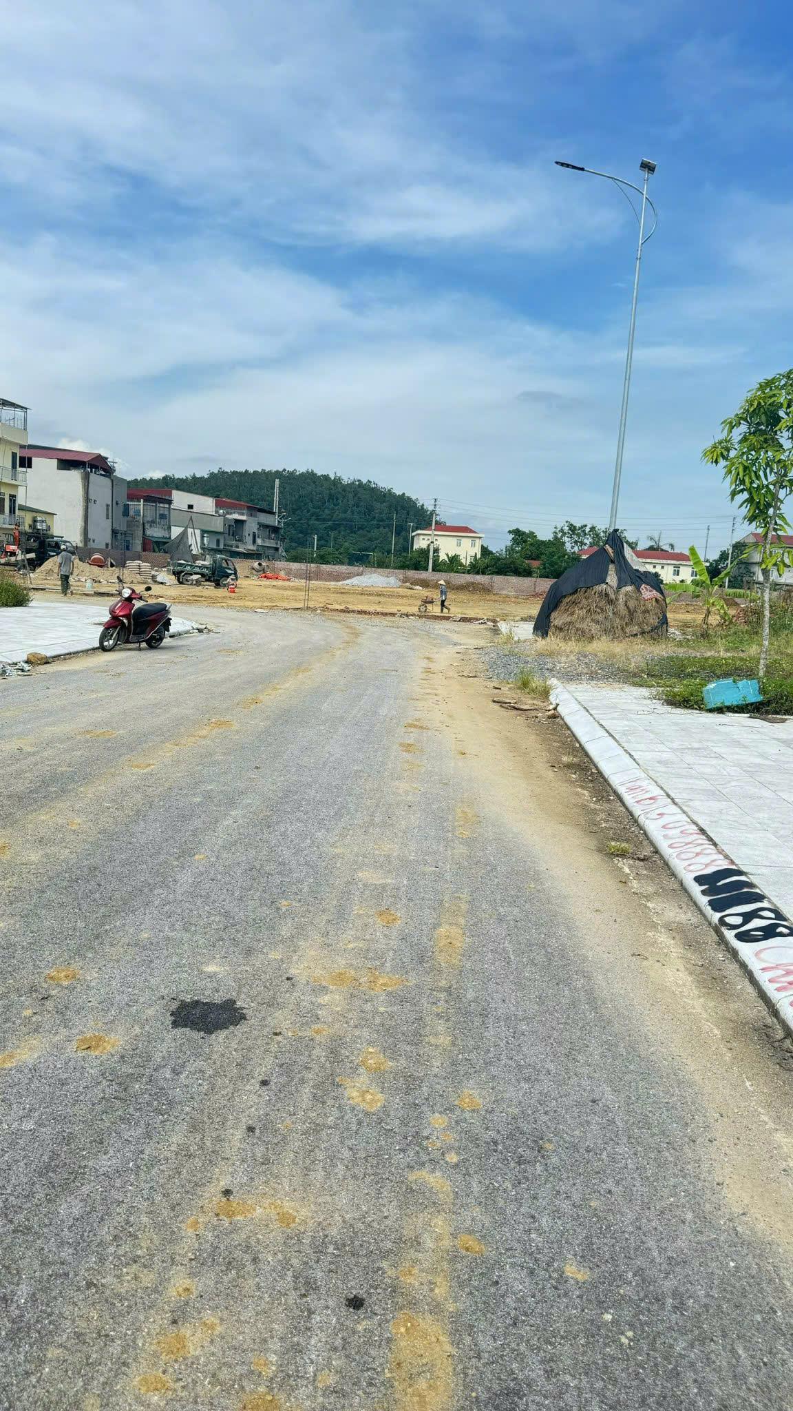 ĐẤT ĐẸP – GIÁ TỐT - CẦN  BÁN GẤP LÔ ĐẤT PHÂN LÔ  150m2 TẠI Hoằng Kim, Hoằng Hóa, Thanh Hóa - Ảnh 1